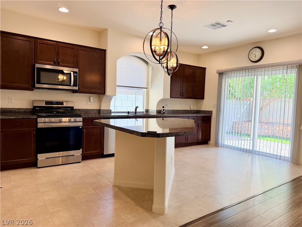 10646 Aphrodite Street Property Photo 11