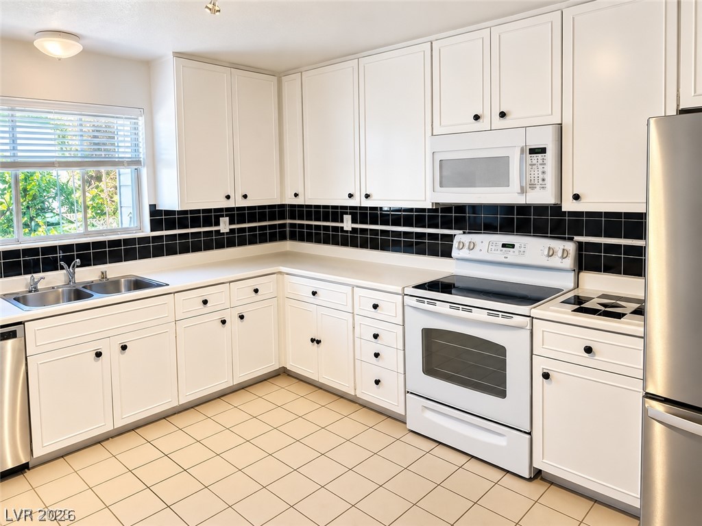 770 Tam O Shanter Property Photo 3