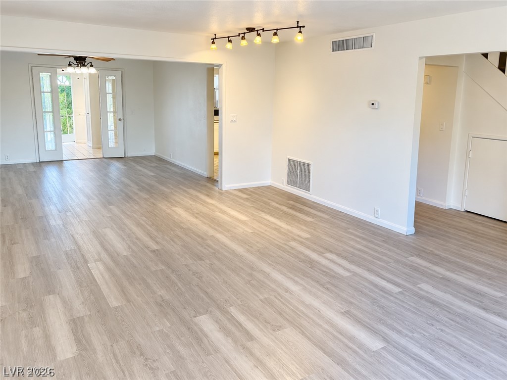 770 Tam O Shanter Property Photo 9