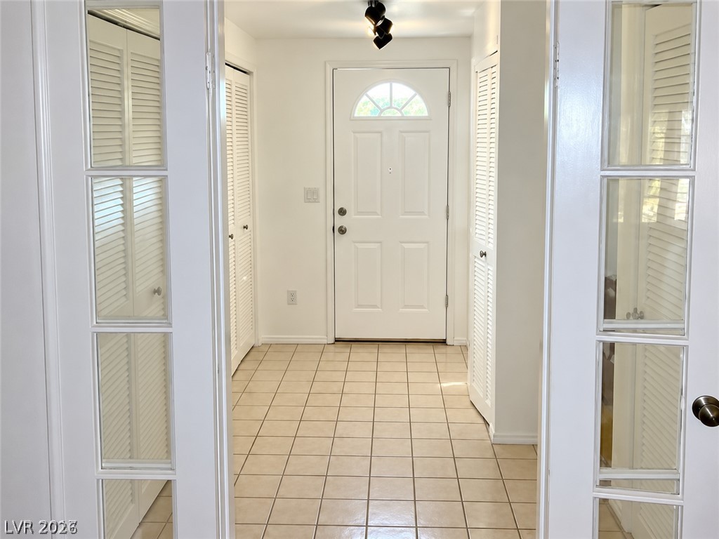770 Tam O Shanter Property Photo 14