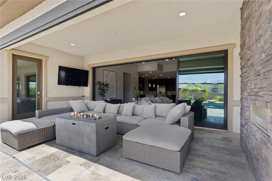 9841 West El Campo Grande Avenue Property Photo 31