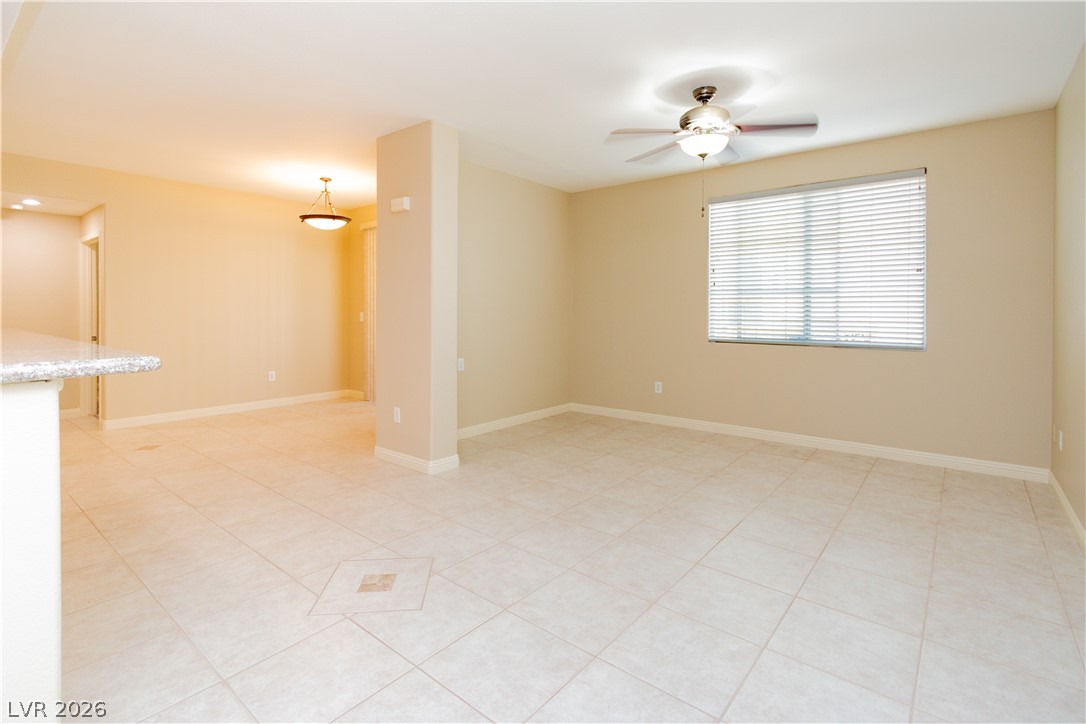 2325 Windmill Parkway 1214 Property Photo 3