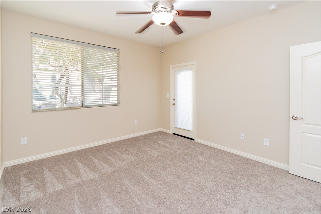 2325 Windmill Parkway 1214 Property Photo 8