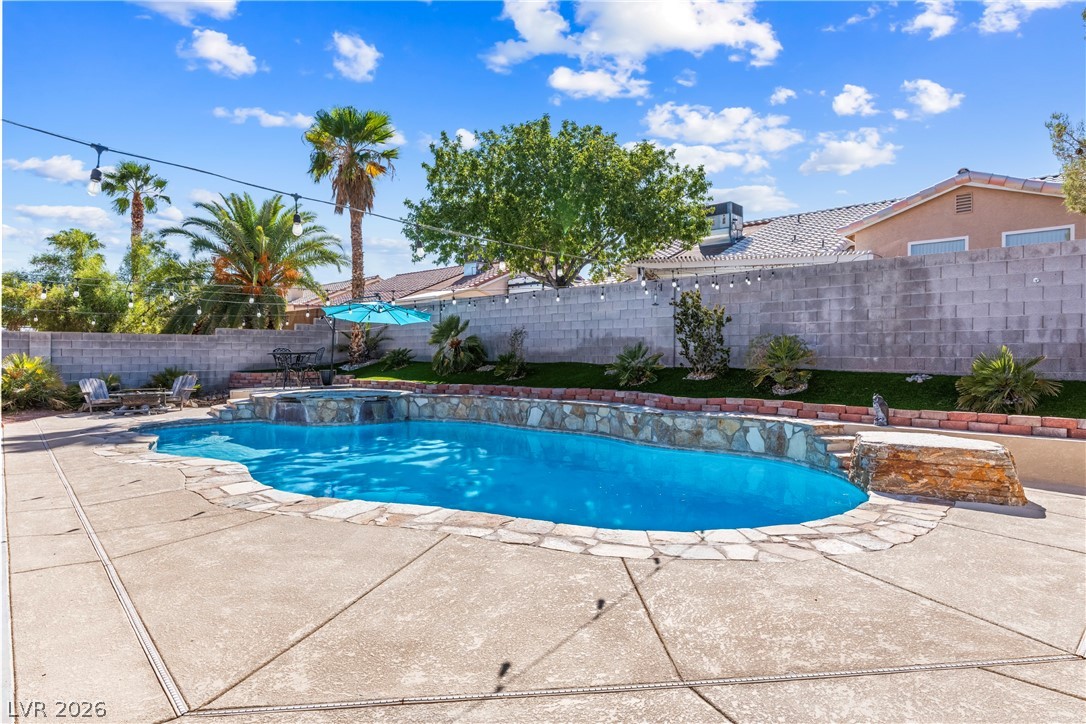 7233 Hawk Haven Street Property Photo 1