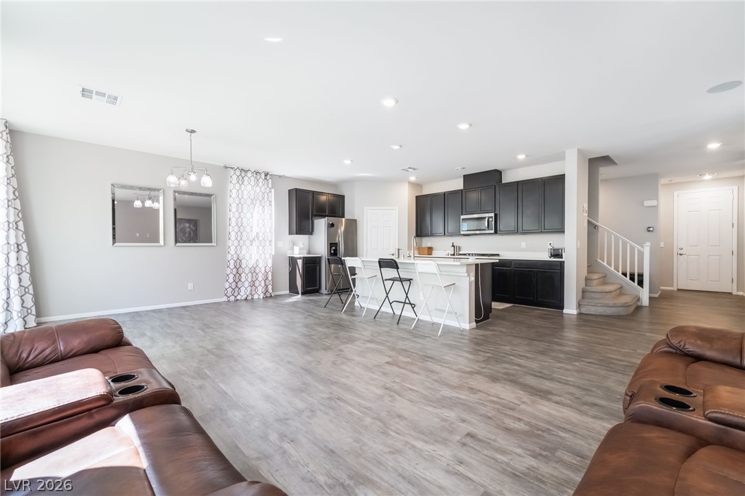 5546 Lushan Street Property Photo 4