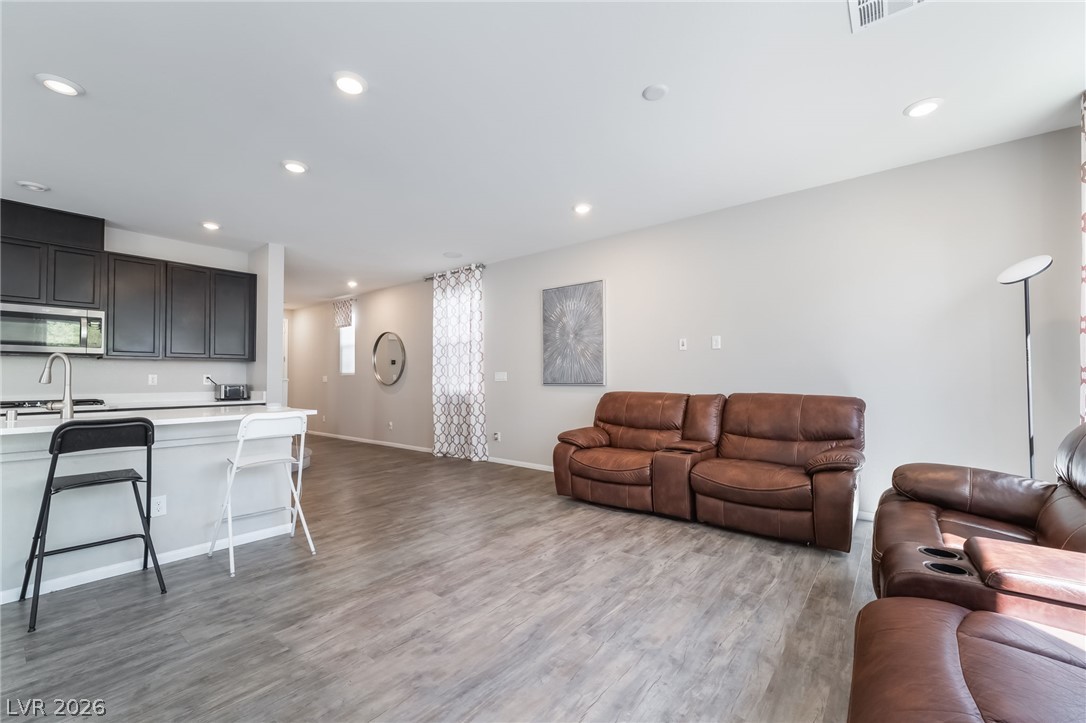 5546 Lushan Street Property Photo 6