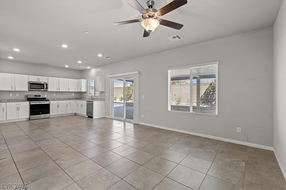 7910 Diamond Sky Avenue Property Photo 4