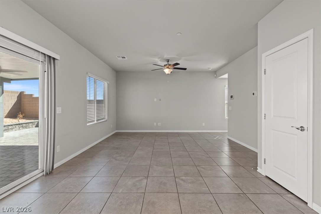 7910 Diamond Sky Avenue Property Photo 7