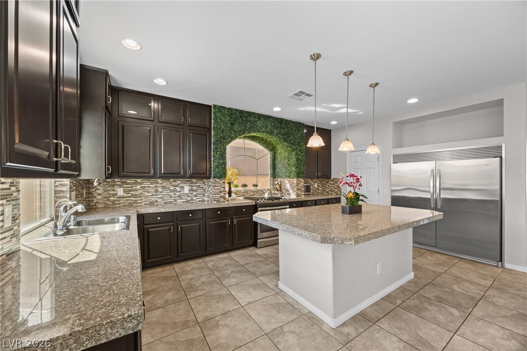 5355 Tartan Hill Avenue Property Photo 4