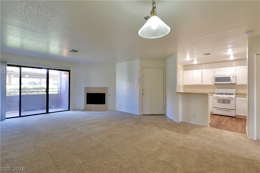 5008 South Rainbow Boulevard 105 Property Photo 7