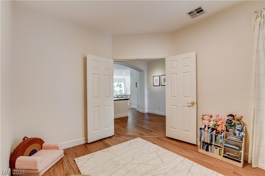 2546 Belgreen Street Property Photo 19