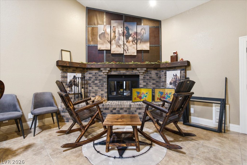6191 Lindell Road Property Photo 13