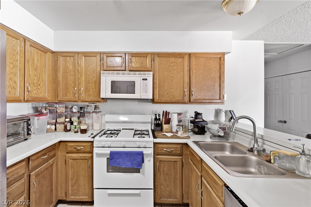 2412 Cherrywood Street Property Photo 8