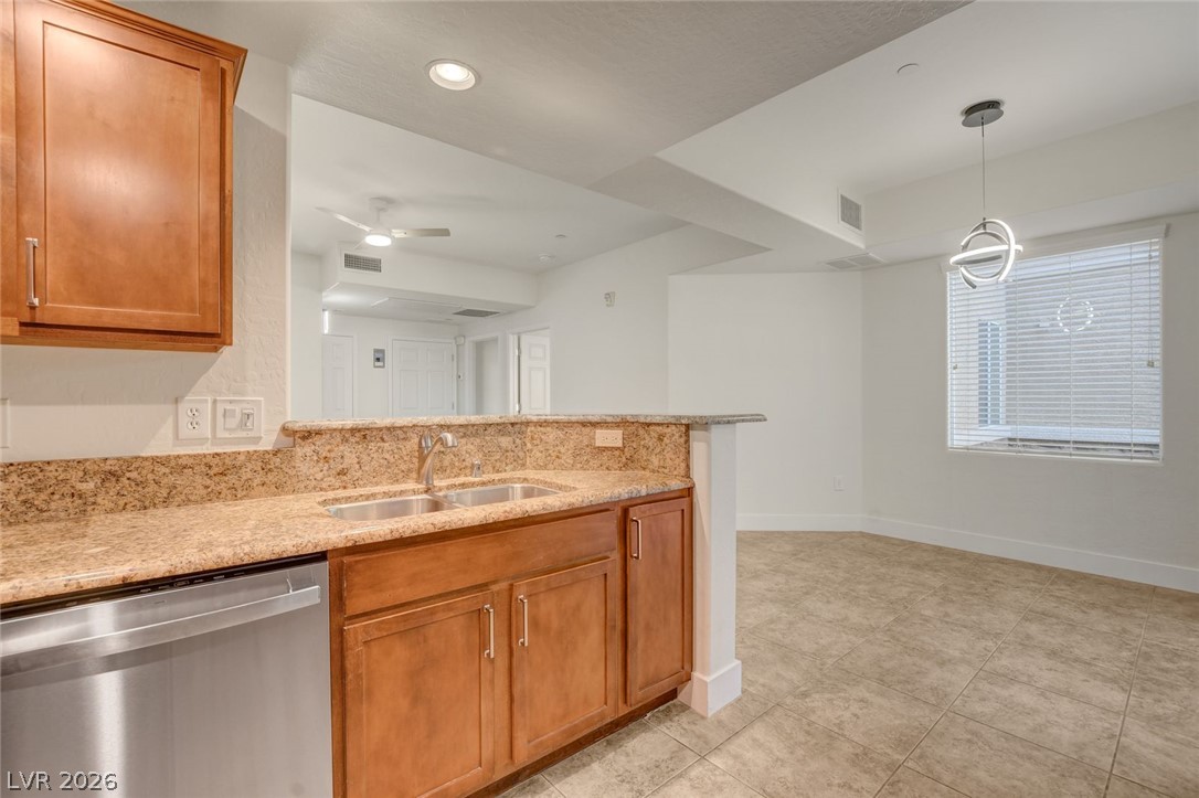 6868 Sky Pointe Drive 1038 Property Photo 19