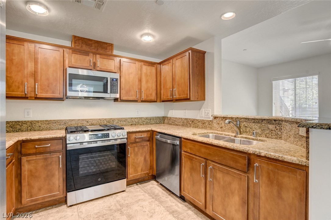 6868 Sky Pointe Drive 1038 Property Photo 20