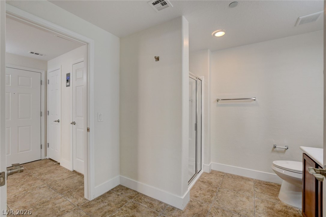 6868 Sky Pointe Drive 1038 Property Photo 30