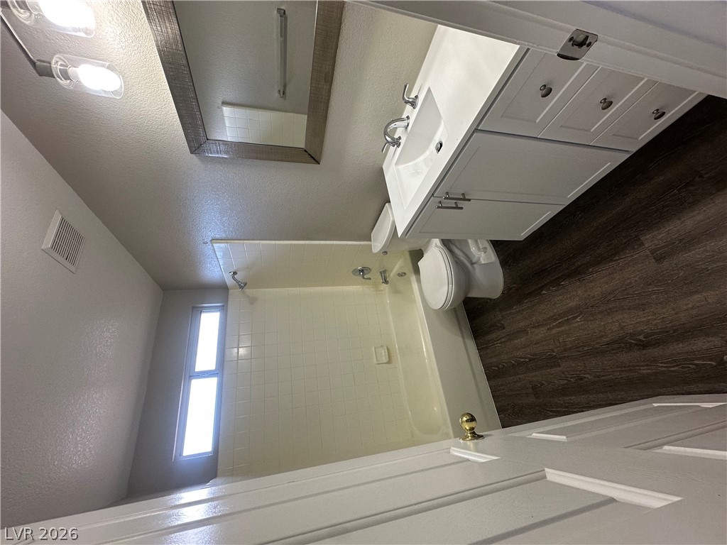 229 Paradise Bird Street Property Photo 6