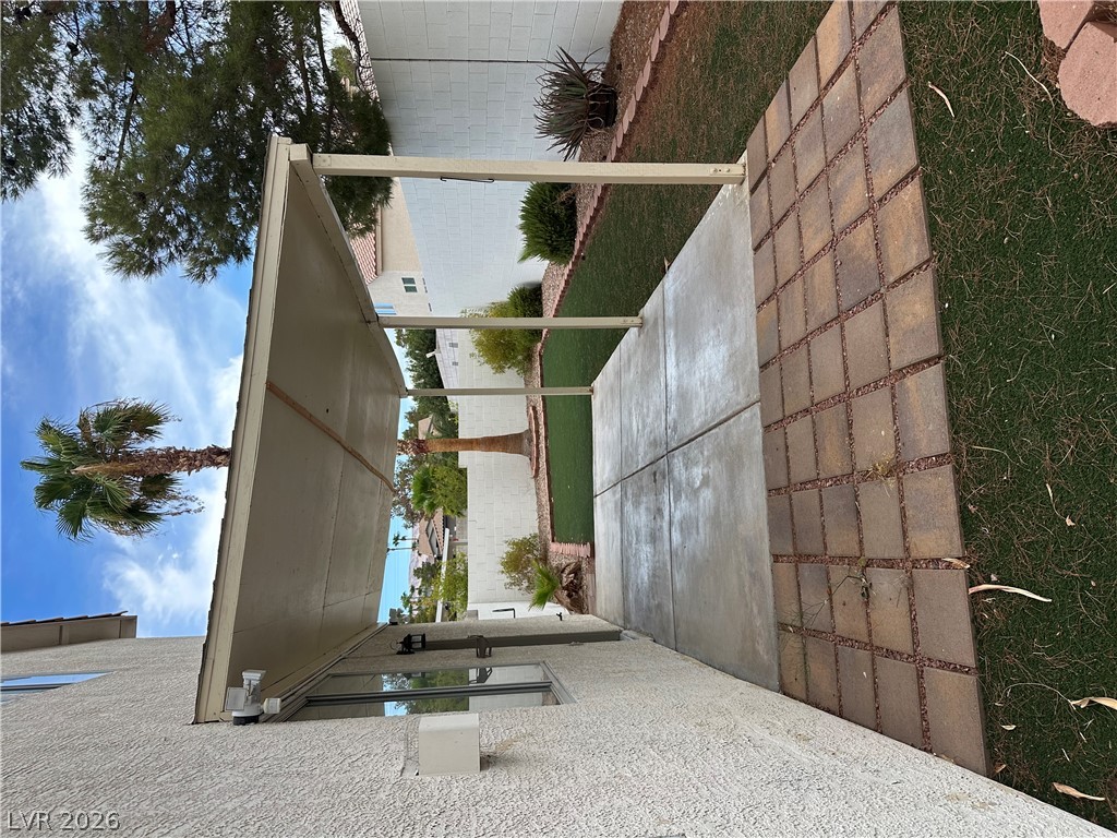 229 Paradise Bird Street Property Photo 10