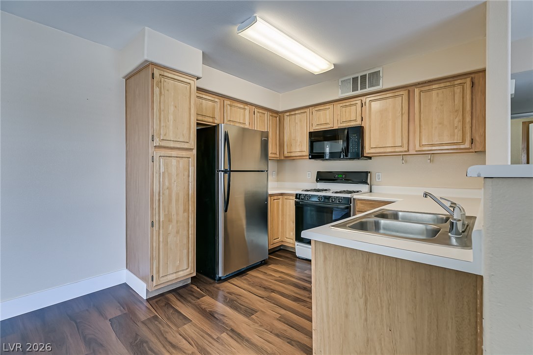 5710 East Tropicana Avenue 2106 Property Photo 6