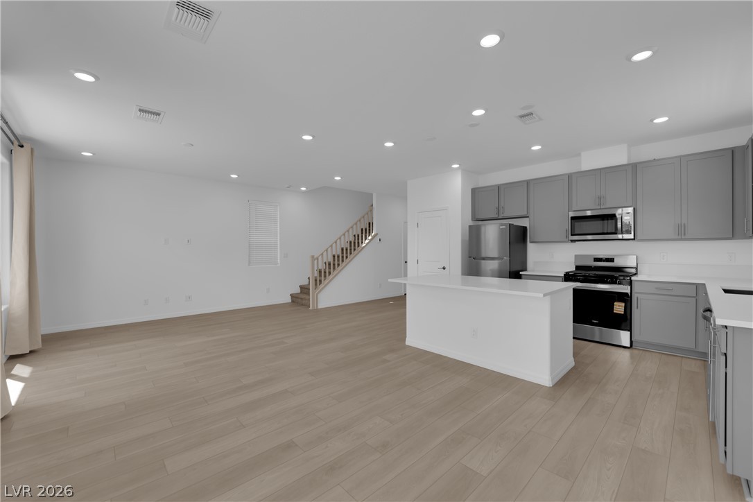5925 Obsidian Sky Avenue Property Photo 3