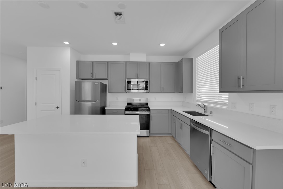 5925 Obsidian Sky Avenue Property Photo 8
