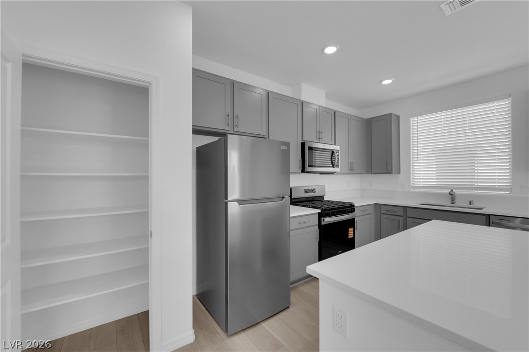 5925 Obsidian Sky Avenue Property Photo 12