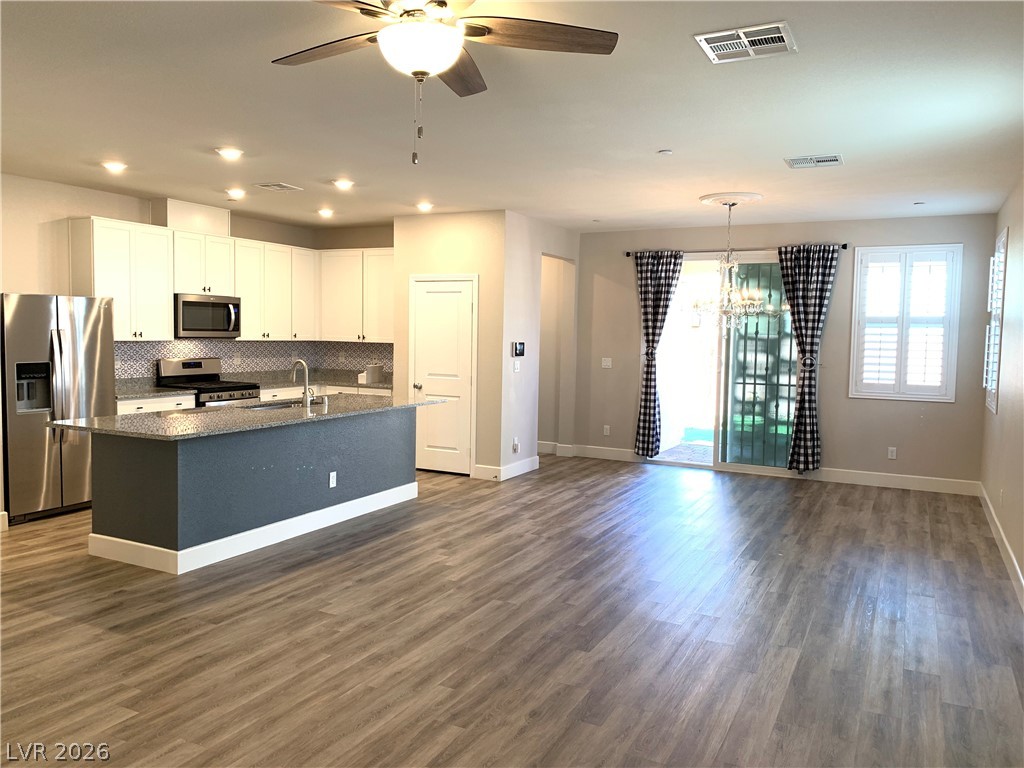 2944 Capobella Avenue Property Photo 3