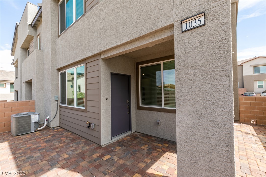 1035 Valeria Ridge Lane Property Photo 3