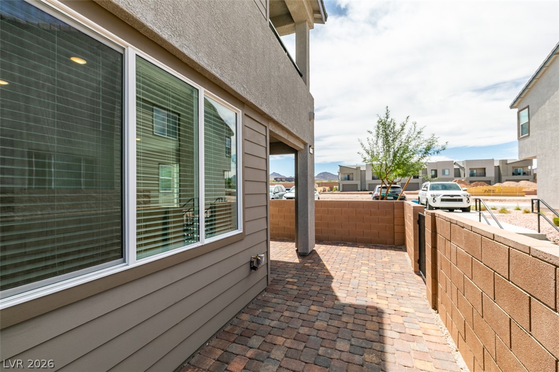 1035 Valeria Ridge Lane Property Photo 5