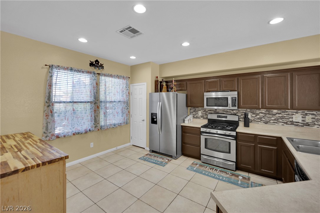 3619 Prairie Orchid Avenue Property Photo 2