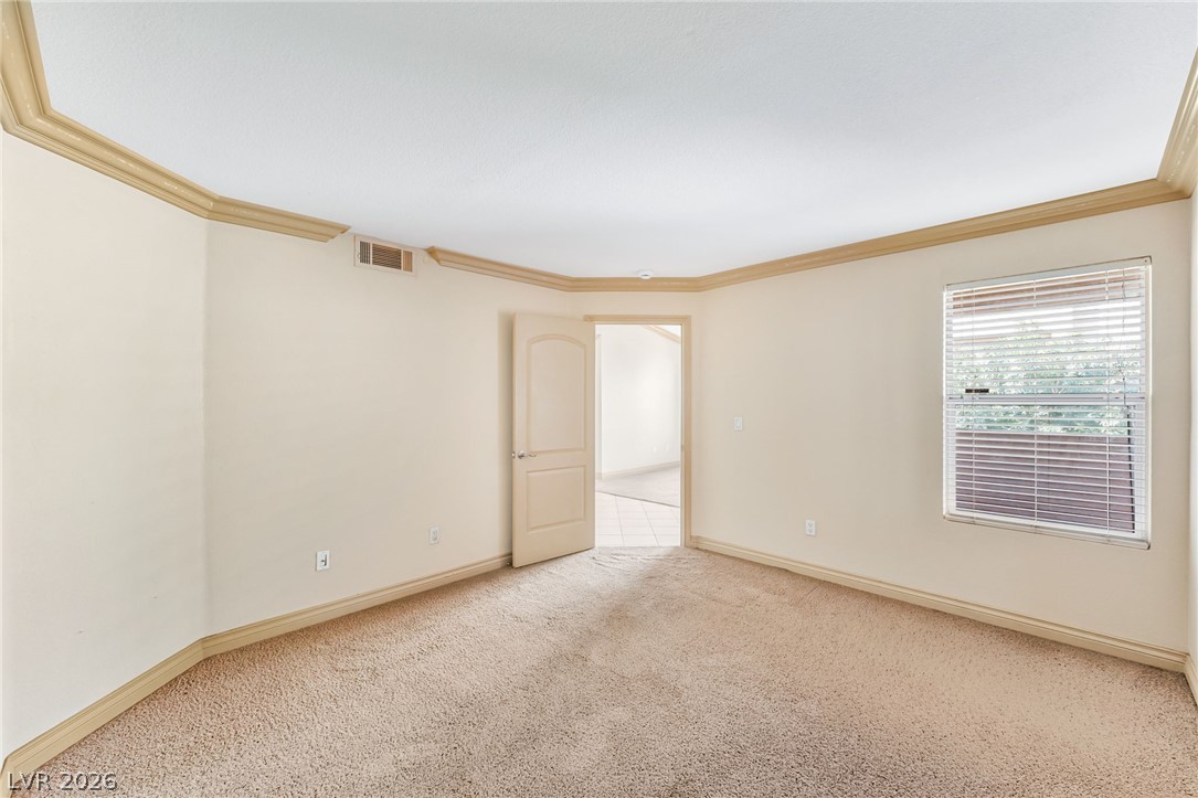 1150 North Buffalo Drive 2028 Property Photo 11
