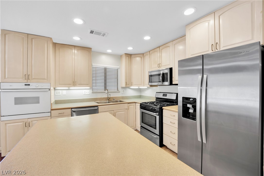 8136 Spur Court Property Photo 13
