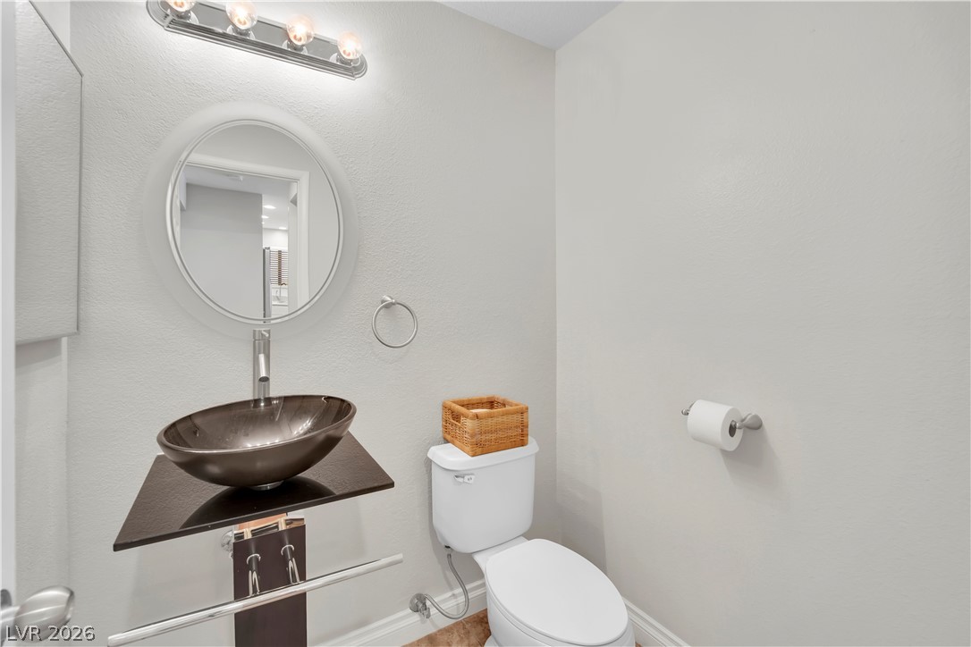 8136 Spur Court Property Photo 15