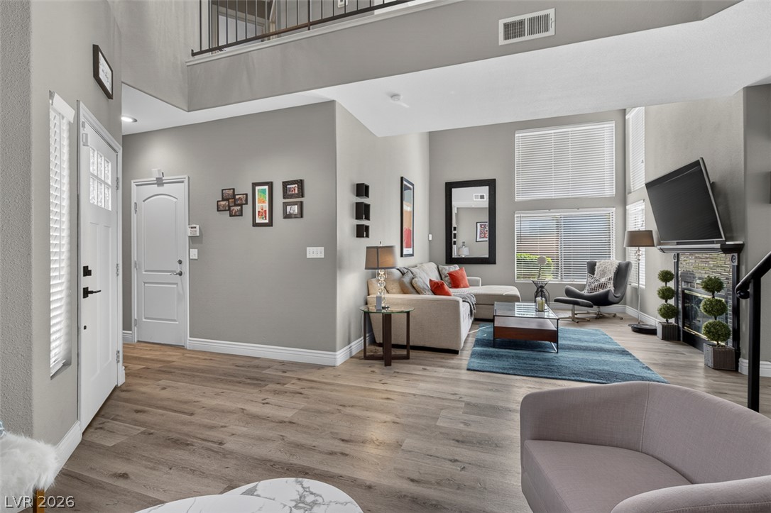 6673 Coral Falls Circle Property Photo 8