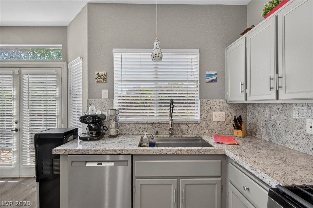6673 Coral Falls Circle Property Photo 24