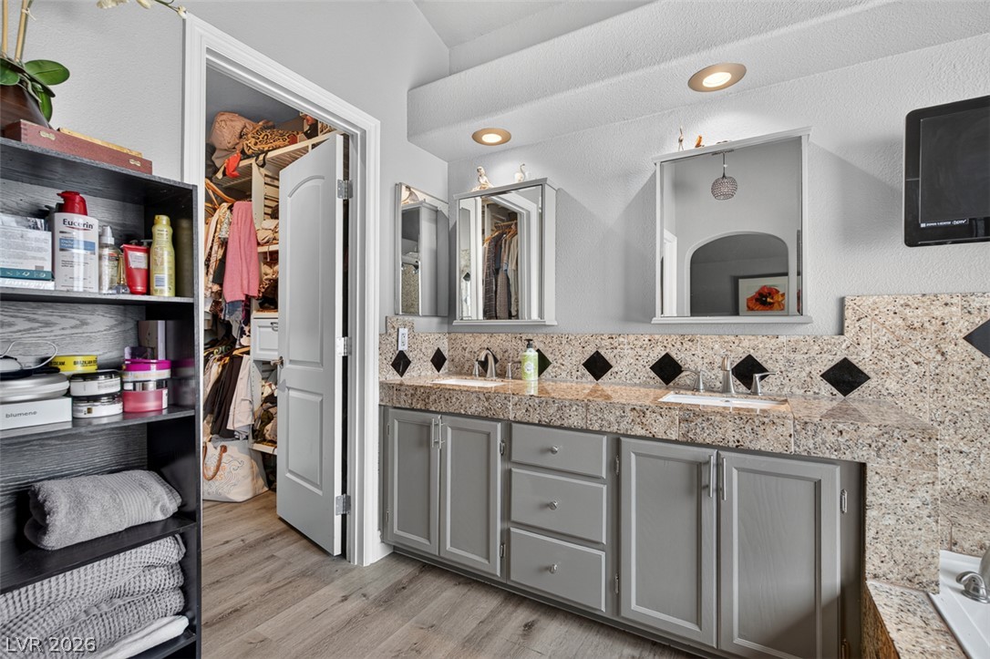 6673 Coral Falls Circle Property Photo 37
