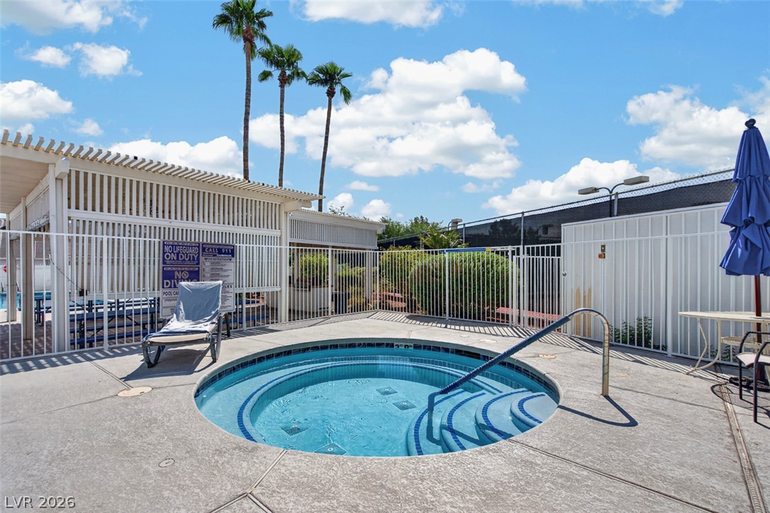 6673 Coral Falls Circle Property Photo 60