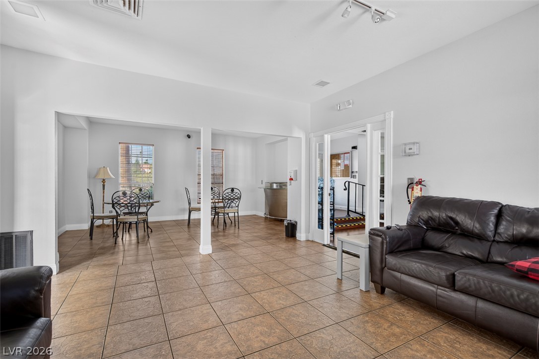 6673 Coral Falls Circle Property Photo 66