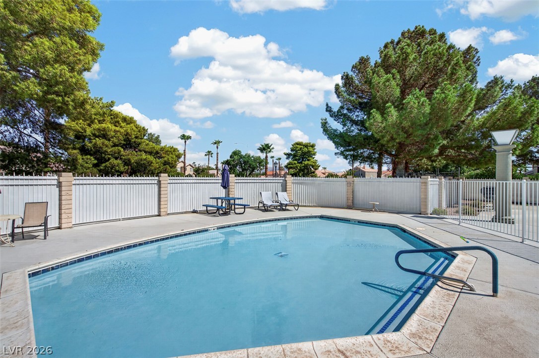 6673 Coral Falls Circle Property Photo 68