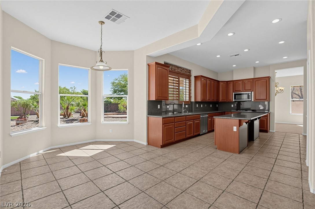 7308 Buttons Ridge Drive Property Photo 8