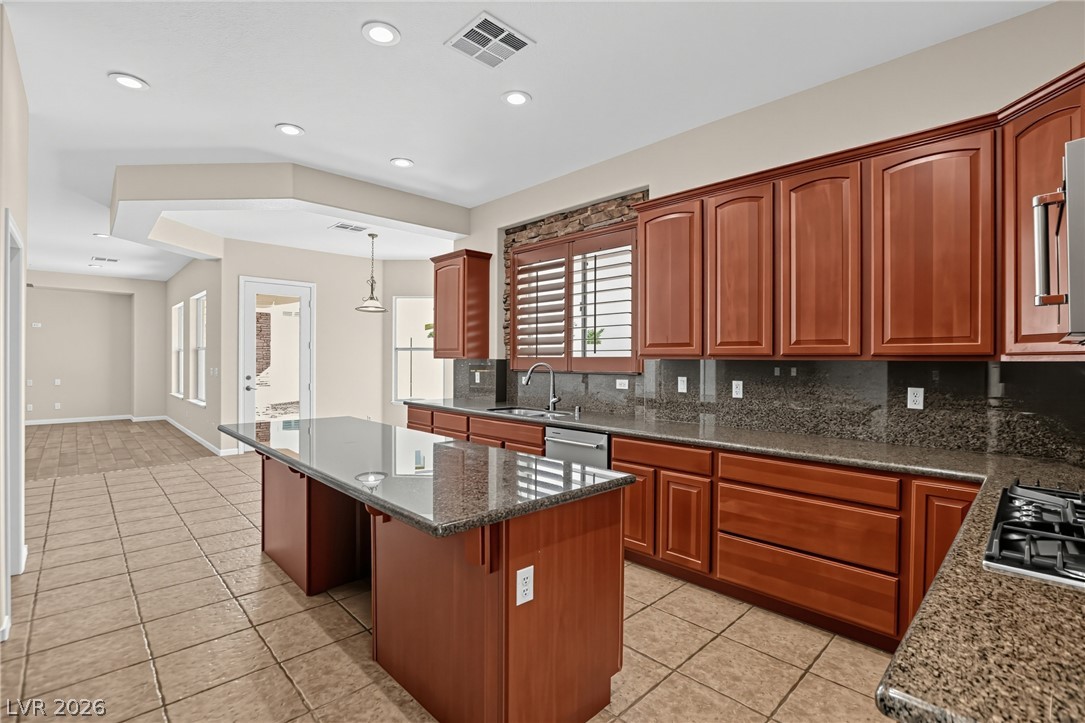 7308 Buttons Ridge Drive Property Photo 11