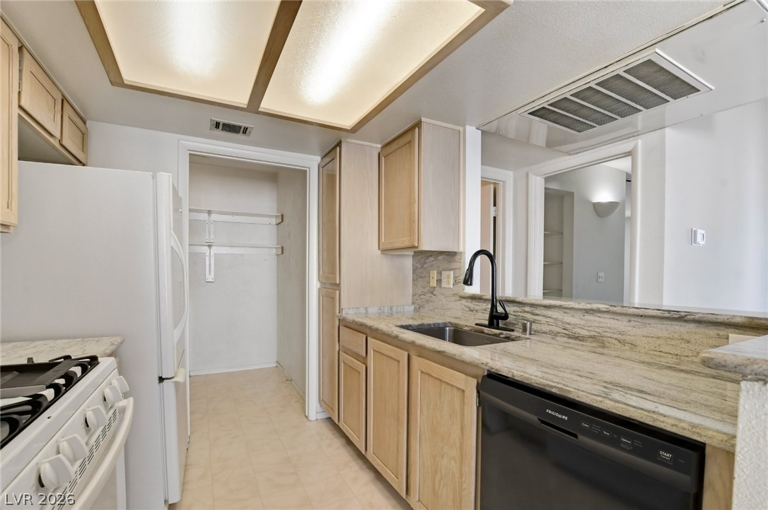 7100 Pirates Cove Road 2080 Property Photo 19