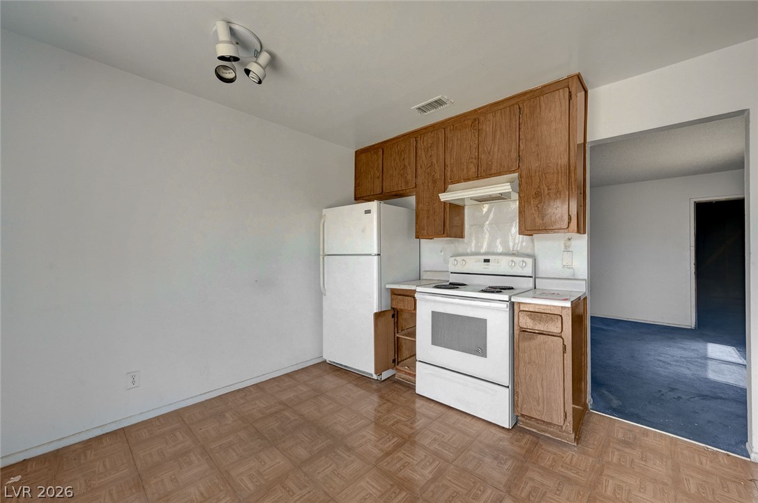 1209 Helen Avenue Property Photo 8