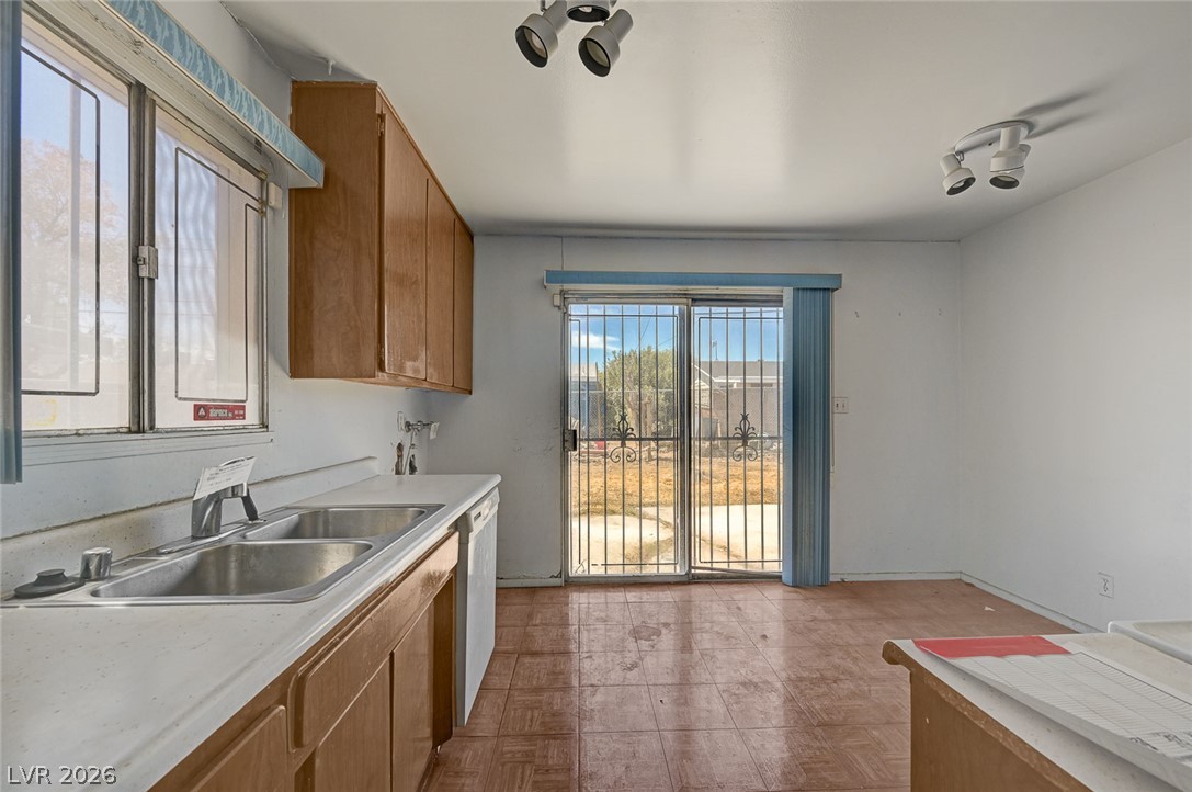 1209 Helen Avenue Property Photo 9