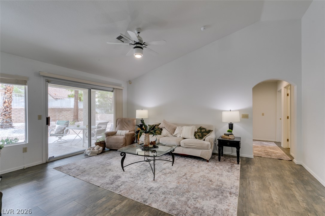2817 Lotus Hill Drive Property Photo 2