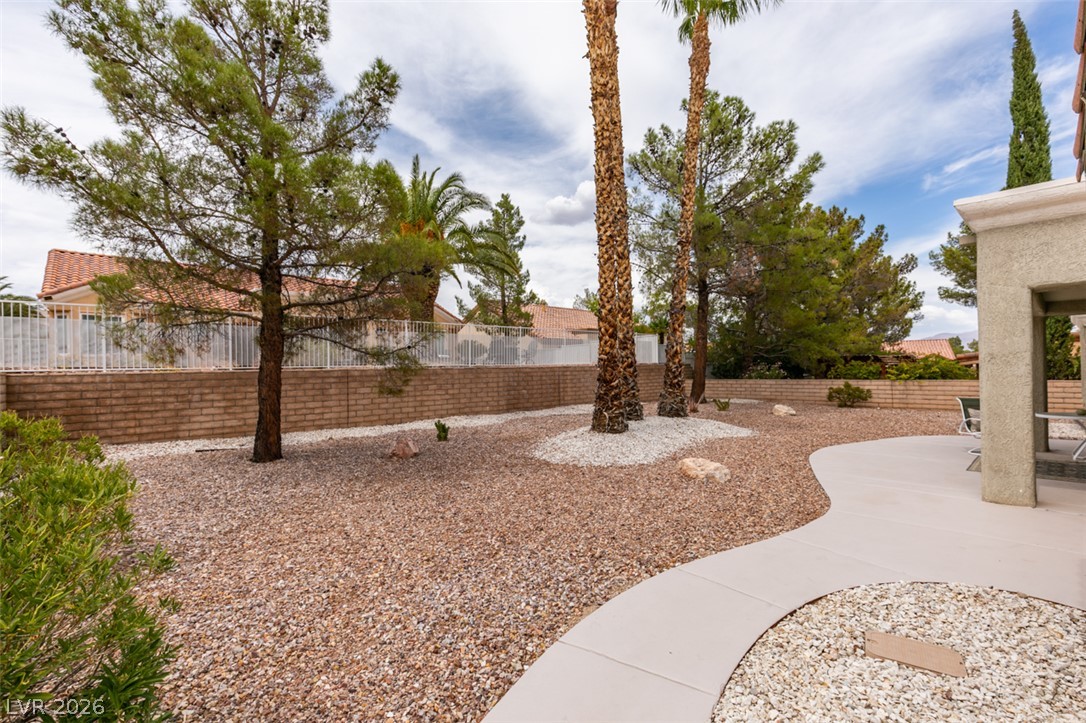 2817 Lotus Hill Drive Property Photo 19