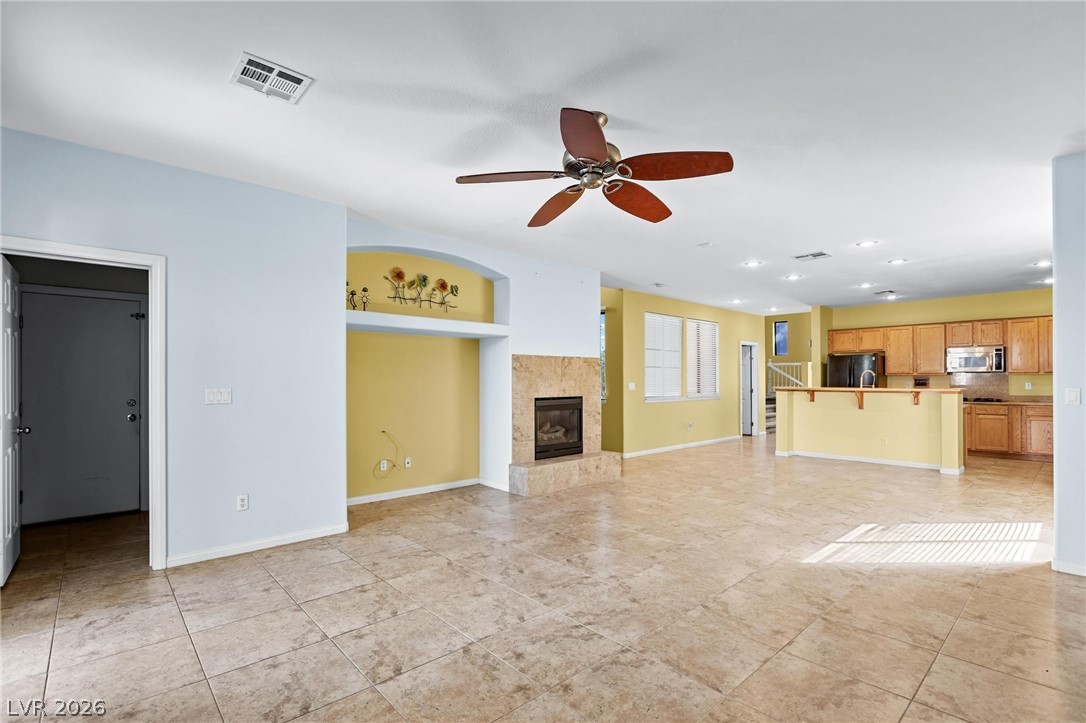 5656 Almocita Court Property Photo 14