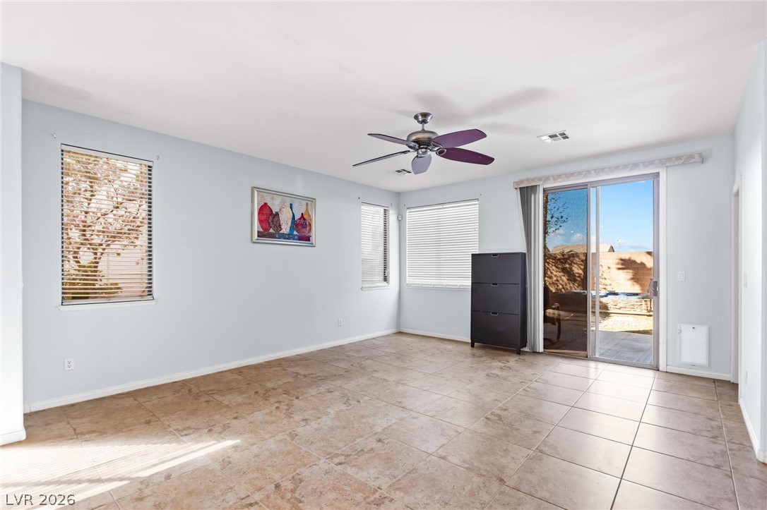 5656 Almocita Court Property Photo 15