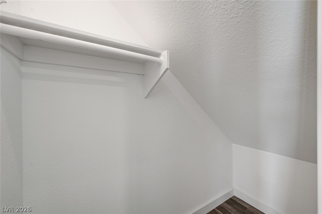 571 Greenbriar Townhouse Way Property Photo 8
