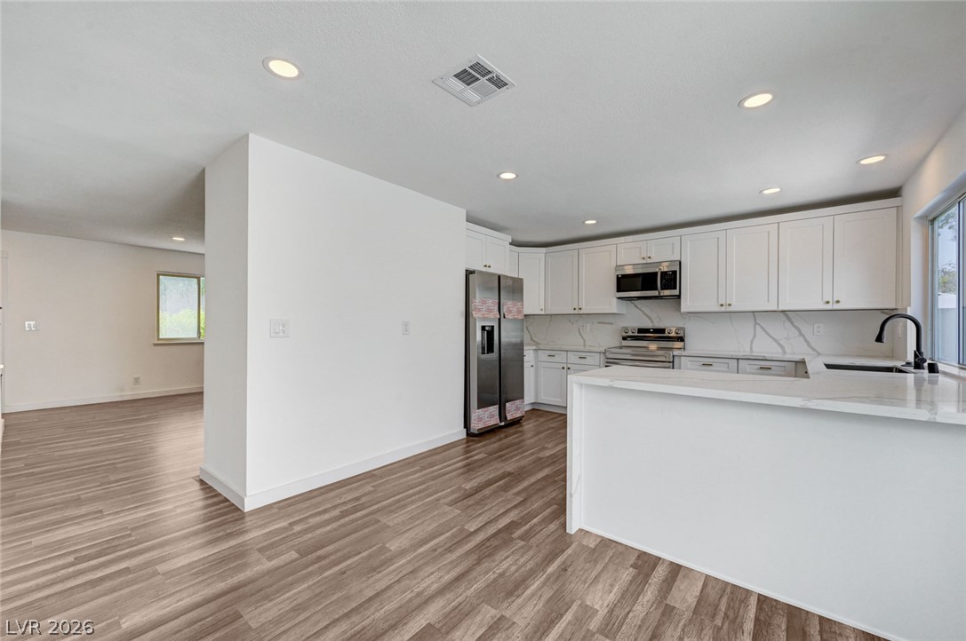 571 Greenbriar Townhouse Way Property Photo 14